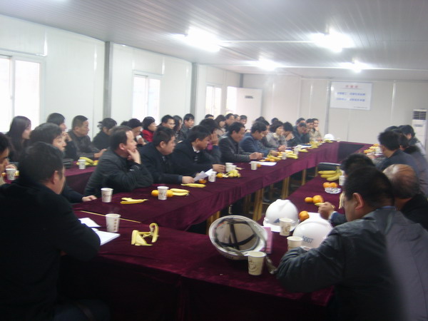 南京棲霞區(qū)馬群街道辦到我公司進行了考察，開展了有關(guān)科學(xué)發(fā)展觀的研討會